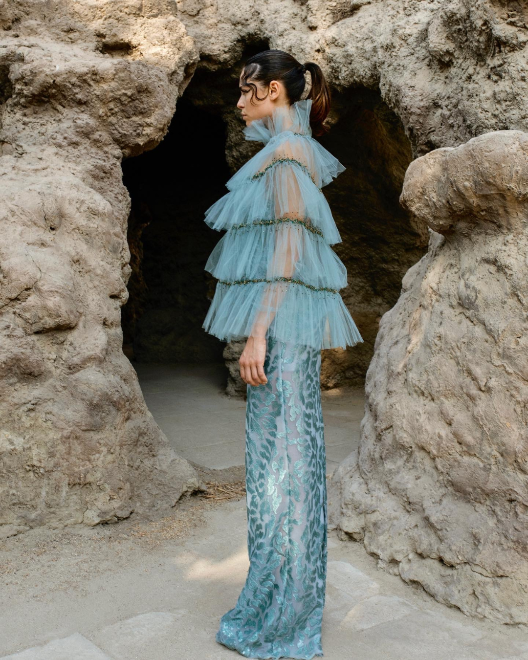 LOOK 75
